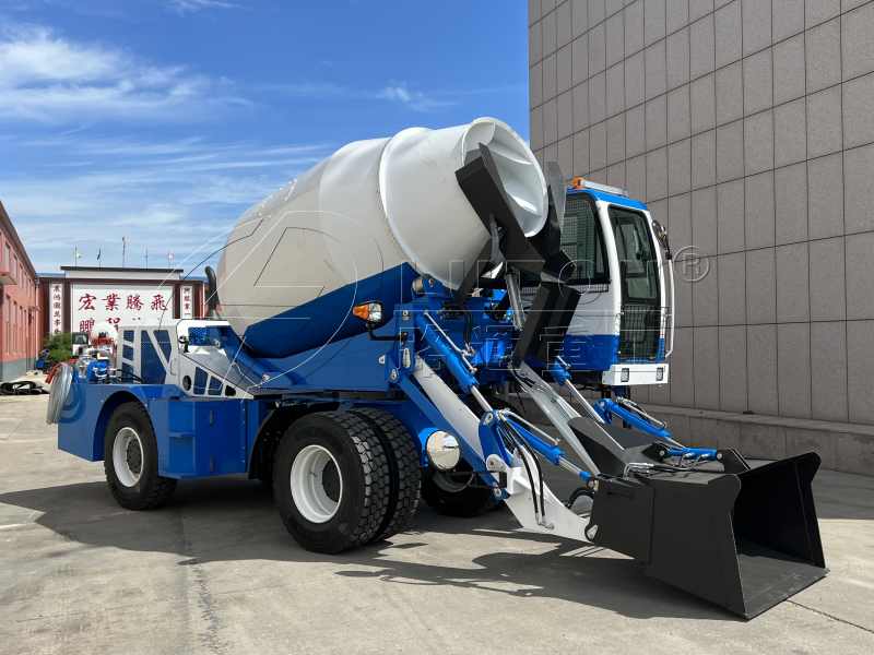 Self Loading Concrete Mixer New Model for Exporting_Shandong