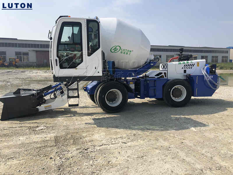 Self loading mixer with 3.5m3 to Salvador