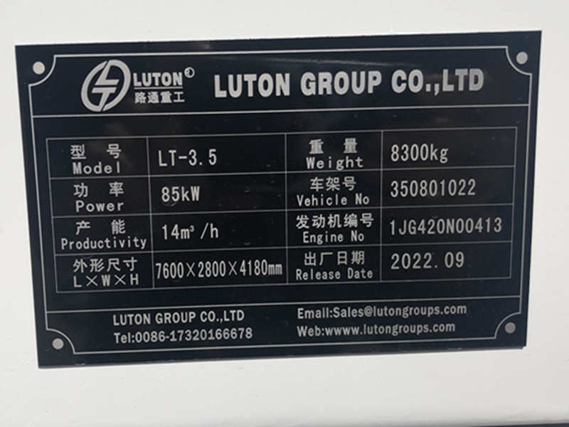 brand of LUTON 3.5m3 self loading concrete mixer